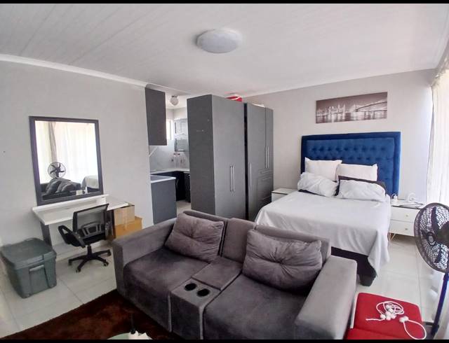 1 BEDROOM APARTMENT TO LET IN WESTDENE